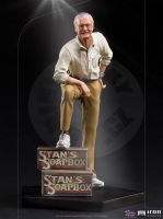 Iron Studios socha Stan Lee, měřítko 1:10, 35 cm